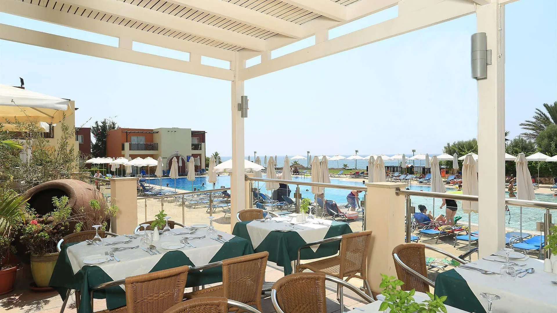 Апарт-отель Panas Holiday Village Айя-Напа