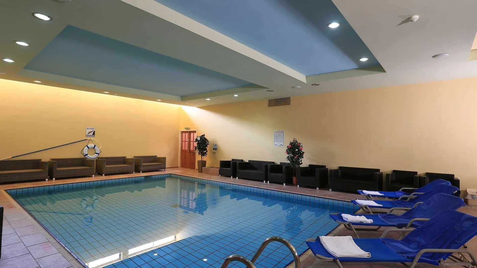 **** Апарт-отель Panas Holiday Village Айя-Напа Кипр